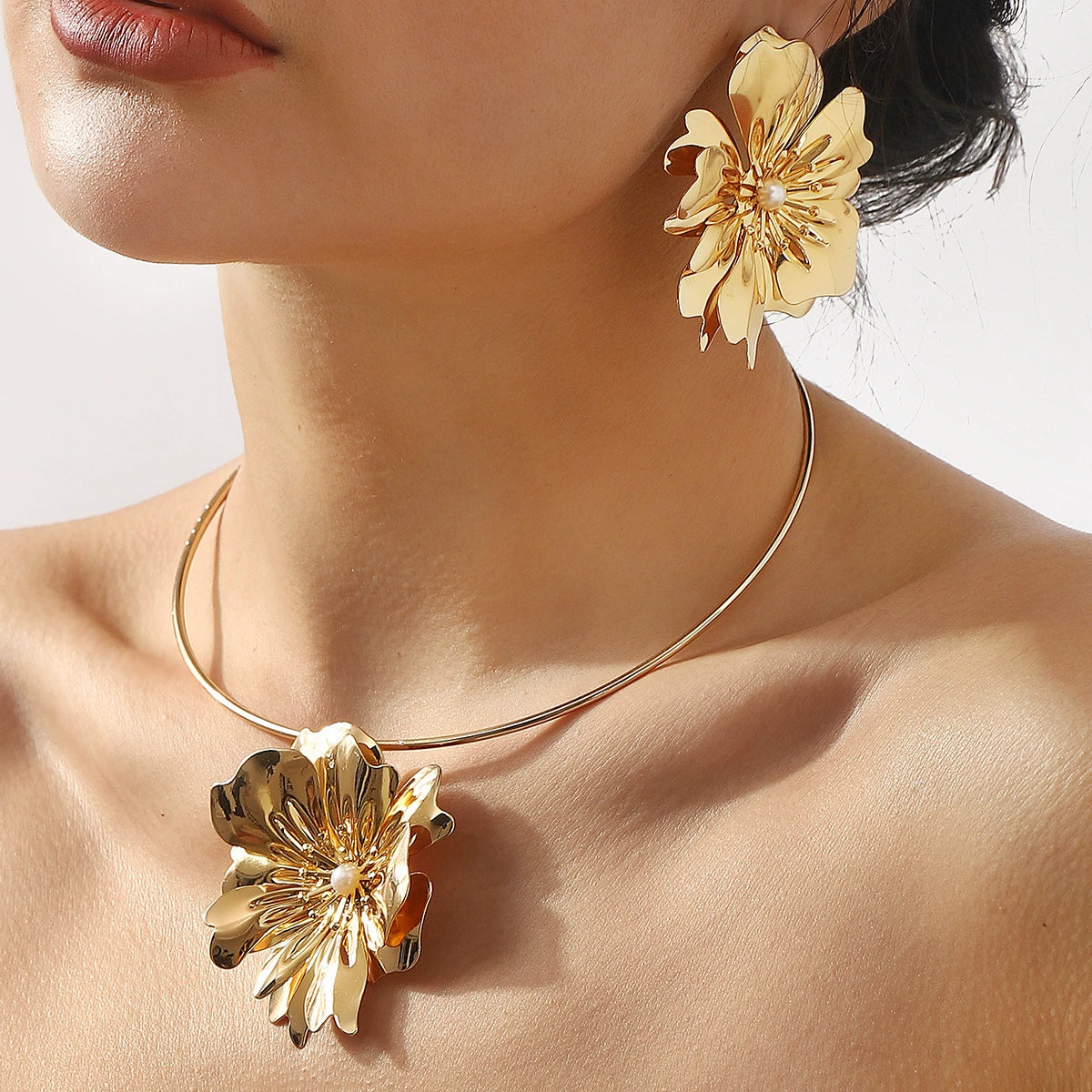 Vintage Metal Flower Necklace – Statement Faux Pearl Jewelry - ALL GIFTS FACTORY