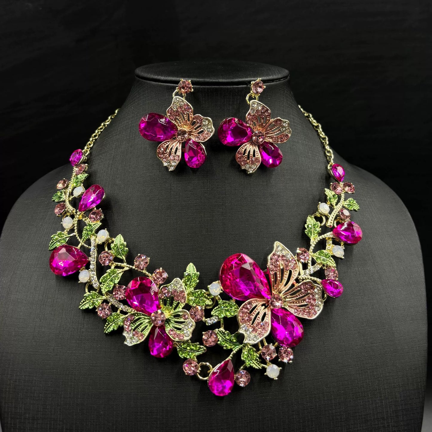 Crystal Butterfly Necklace Set – Statement Jewelry for Women